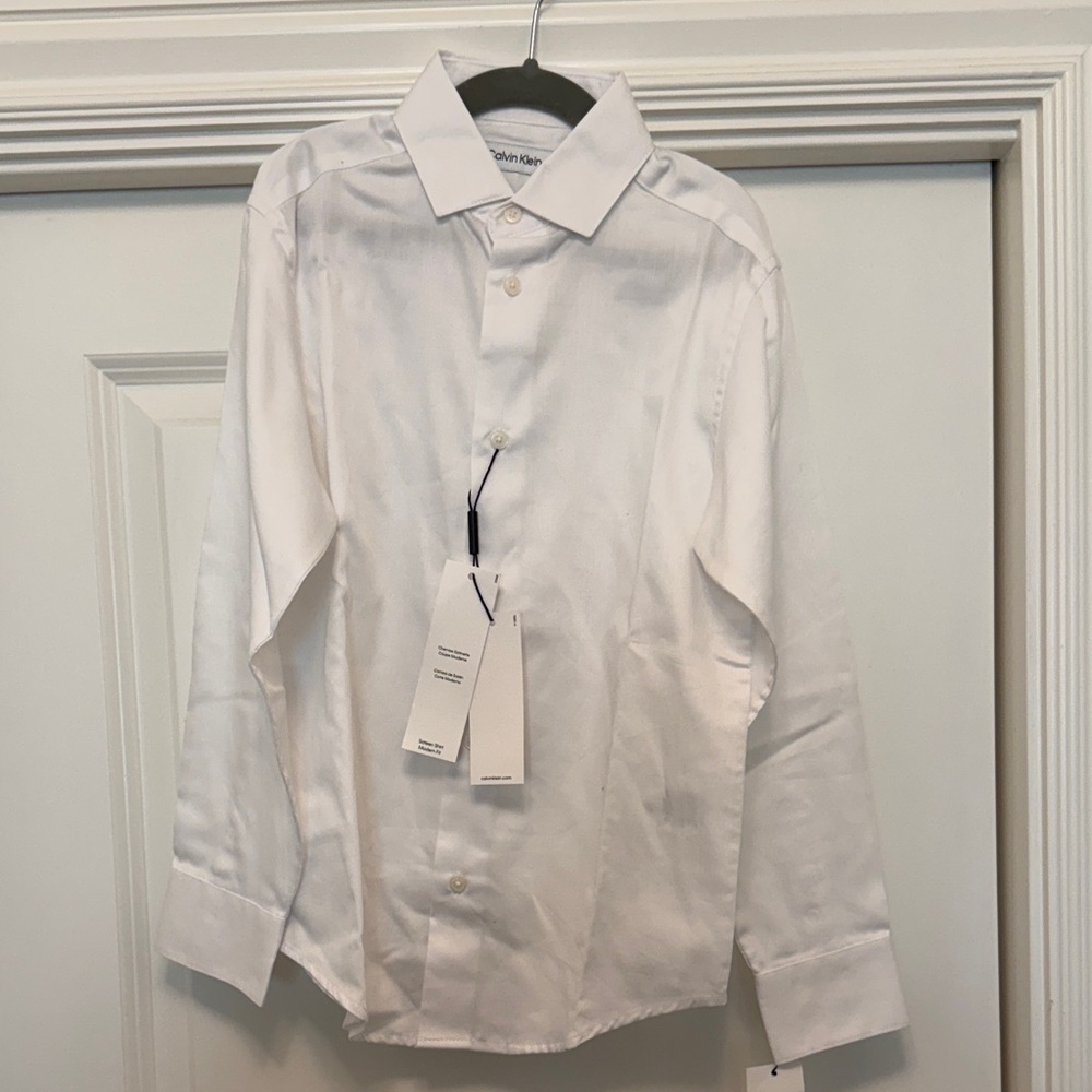 Calvin Klein Kids size 8 White Button-Up Dress Shirt - Point Collar with tags